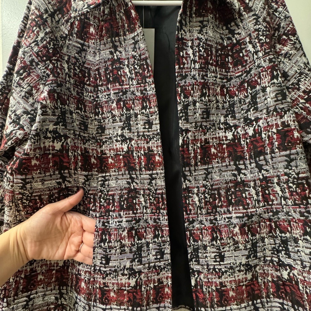 Women's Red and Black Patterned Jacket - Picture 3 of 3